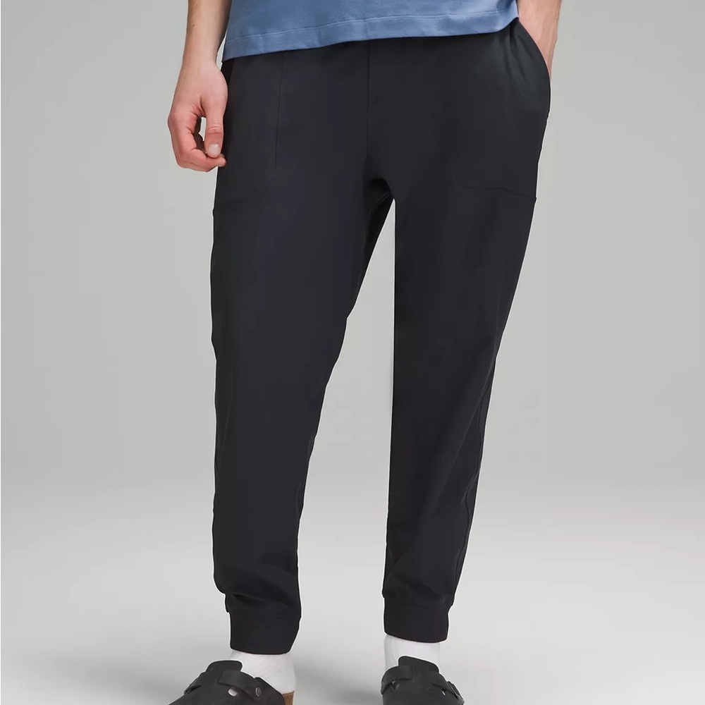 Lululemon ABC Jogger
Regular 

Color Obsidian 

XL